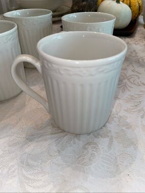 Set of 4 Mikasa Italian Countryside Ivory Stoneware Coffee Cups, Like New